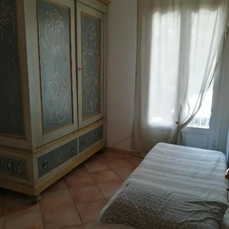 1 Holiday home